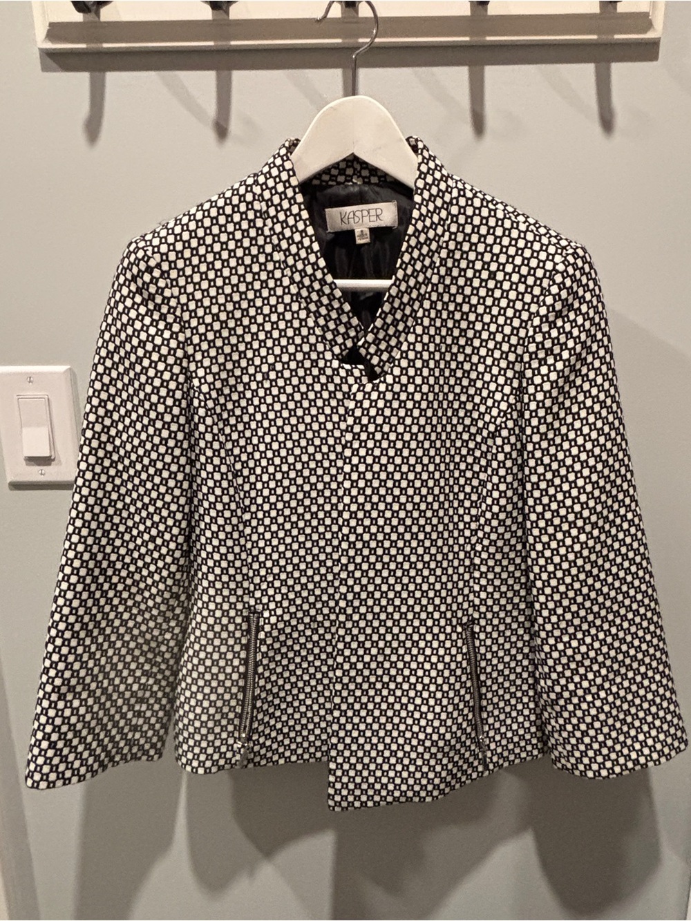 Kasper Black and White Geometric Blazer